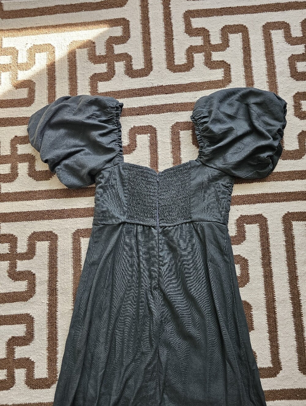💚Francesca's Collections Square Neck Pleated Puff Sleeve Midi Dress - Picture 5 of 7